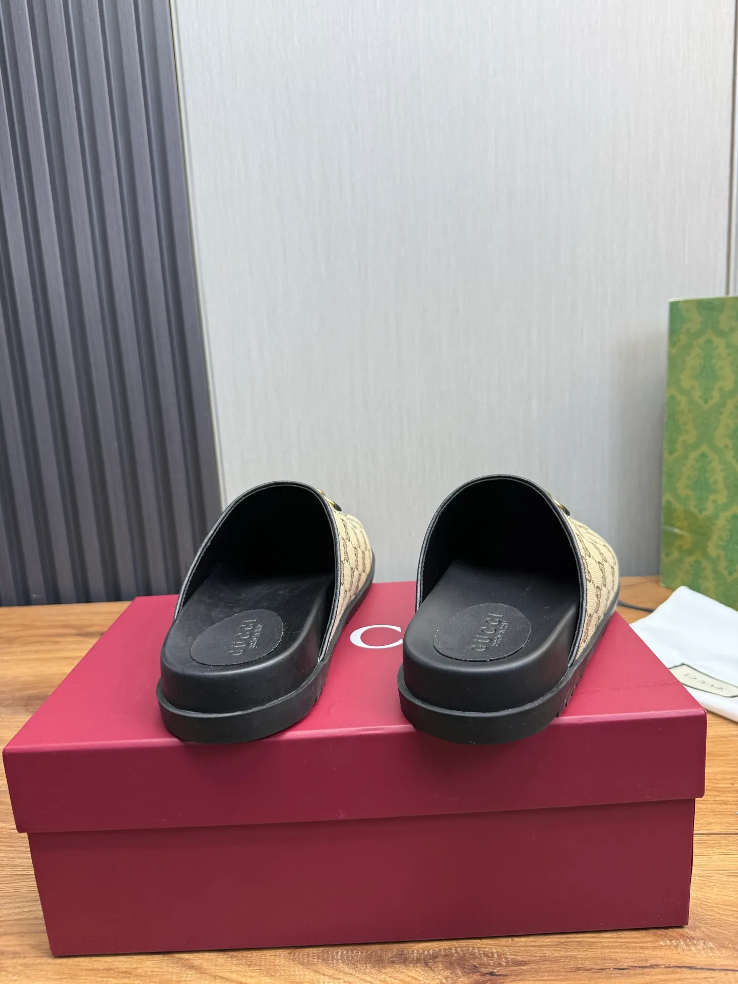 Men's men's shoes💰Pili 400💰Maoli 440💰 ＧＵＣＣＩGucci. Popular couple slippers hot sale🩷💚 🩴Official website one to one production 35-45 size 45 46 🉑️Customized!